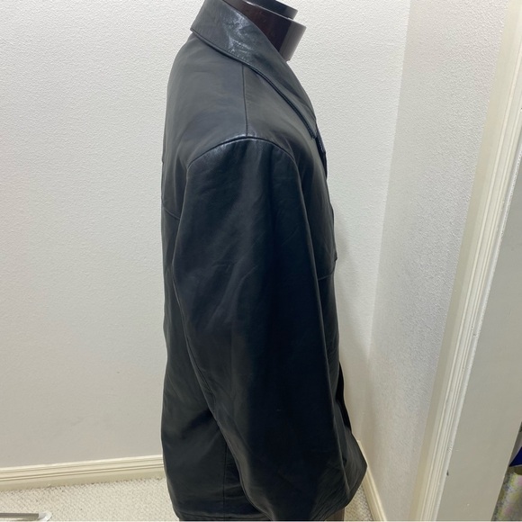 Coach Black Leather Jacket Men's Size Large
100% Leather With Wool Blend Liner - Picture 10 of 12